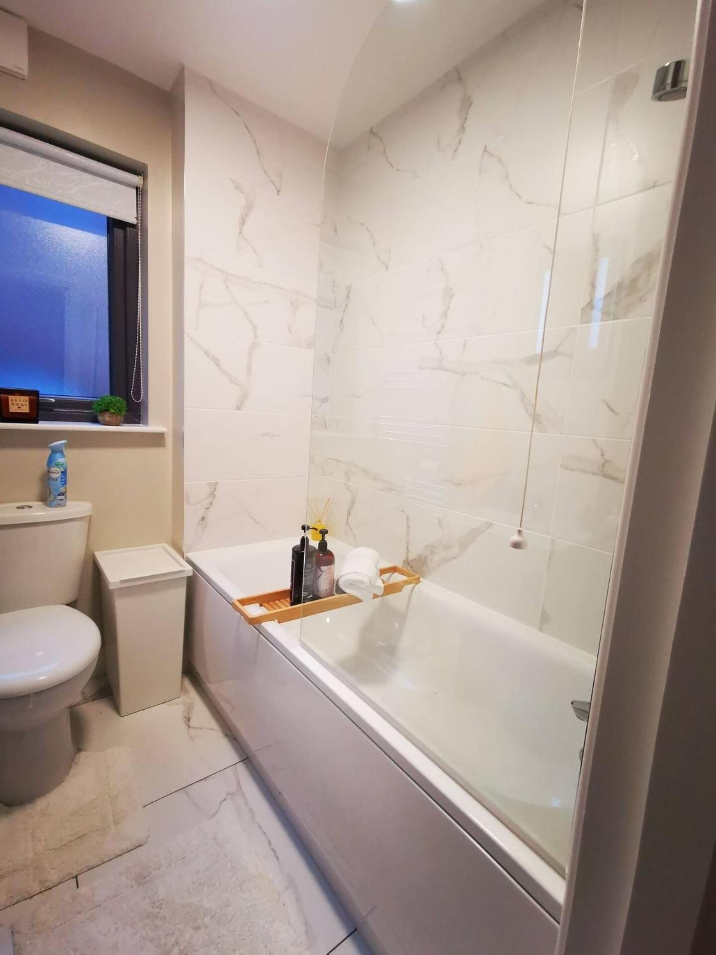 Belfast Central 2 Bedroom Luxurious Modern Stay Exteriör bild