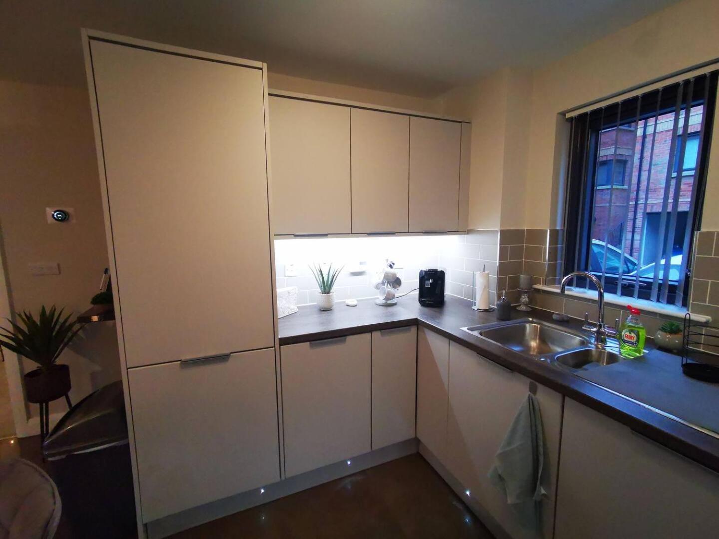 Belfast Central 2 Bedroom Luxurious Modern Stay Exteriör bild